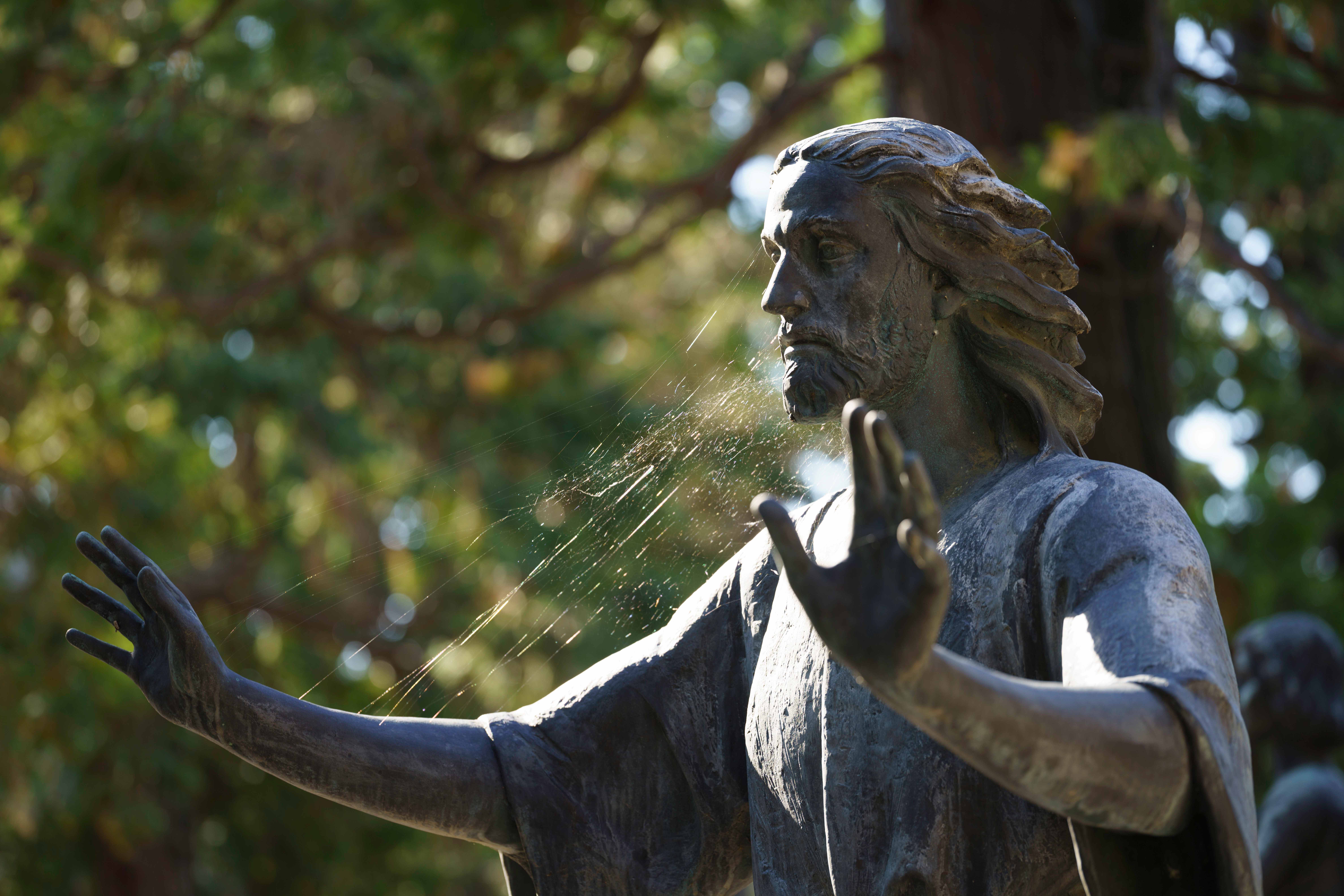 Аид: Понимание смерти и загробной жизни